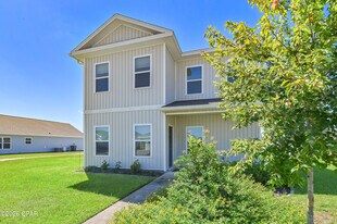 56 Silverthorn St in Freeport, FL - Building Photo