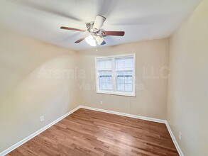 3177 Cloverhurst Dr in East Point, GA - Building Photo - Building Photo