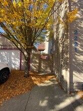 2221 Victor St in Cincinnati, OH - Building Photo - Building Photo