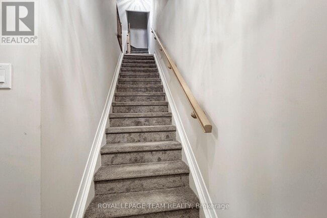 804 Parnian Private in Ottawa, ON - Building Photo - Building Photo