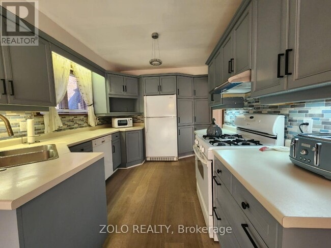 5 Cabot Ct in Aurora, ON - Building Photo - Building Photo