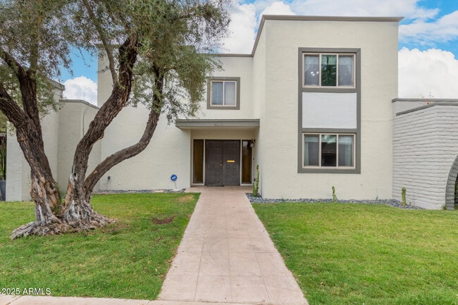 property at 8212 E Rovey Ave