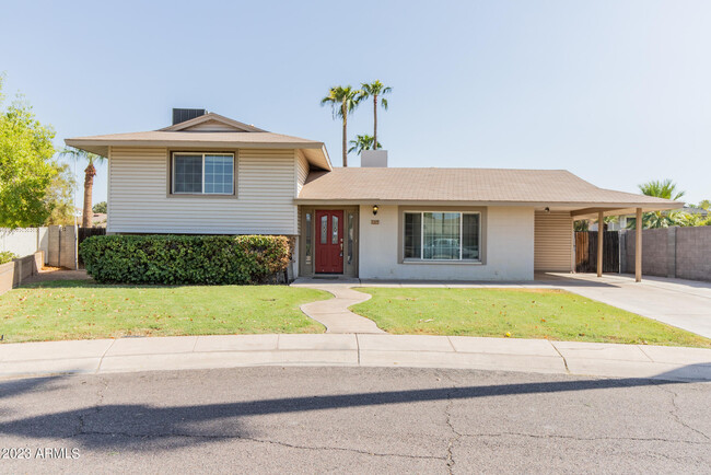 1327 E Minton Dr in Tempe, AZ - Building Photo - Building Photo