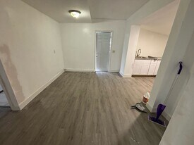 701 N J St in Lake Worth Beach, FL - Building Photo