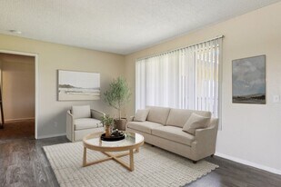 Casa Moreno Apartments in La Puente, CA - Building Photo