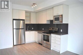 155-155 Downsview Park Blvd in Toronto, ON - Building Photo - Building Photo