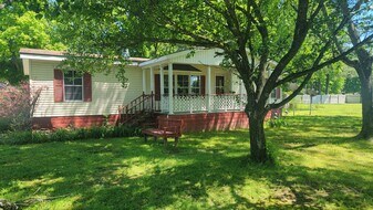 80 Reed Wade Rd in Batesville, AR - Building Photo