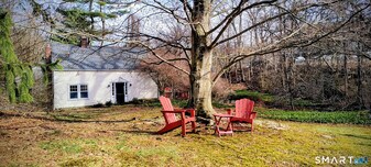 21b Hoydens Hill Rd in Fairfield, CT - Building Photo