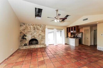 813 Hudson Dr in Garland, TX - Building Photo - Building Photo