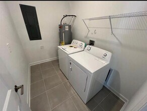 11710 Boldface Dr. in Orlando, FL - Foto de edificio - Building Photo