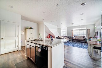 39 Red Spg Pl in Saratoga Springs, UT - Building Photo - Building Photo