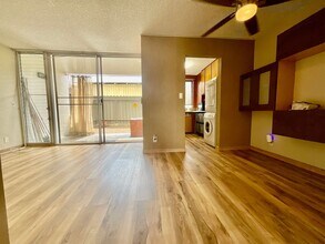 1555 Pohaku St in Honolulu, HI - Building Photo - Building Photo