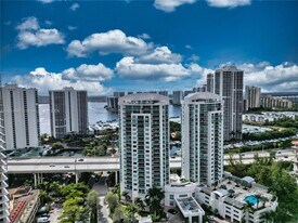 19400 Turnberry Way in Aventura, FL - Building Photo