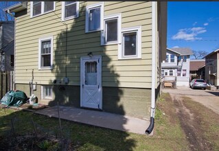 166 Rodney Ct in Madison, WI - Building Photo - Building Photo