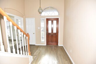 9907 Up Country Ln in Conroe, TX - Foto de edificio - Building Photo