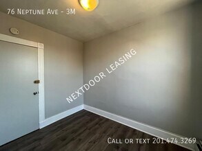 76 Neptune Ave in Jersey City, NJ - Building Photo - Building Photo