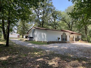 18601 Honeysuckle Ln in Little Rock, AR - Building Photo - Building Photo