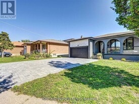 470 Louis Dr in Mississauga, ON - Building Photo