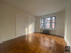 West 55th Street, Unit 5D in New York, NY - Building Photo - Building Photo
