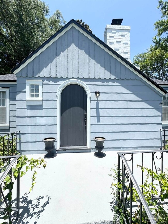 property at 1318 Wilson Ave