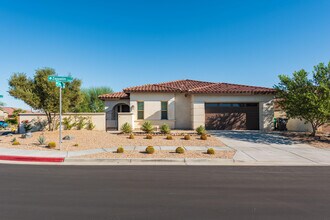 74292 Zeppelin Dr in Palm Desert, CA - Building Photo - Building Photo