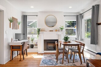 811 NE 63rd St in Seattle, WA - Building Photo - Building Photo