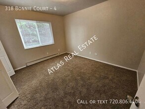 318 Bonnie Ct, Unit 4 in Colorado Springs, CO - Building Photo - Building Photo