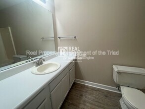 4005 Sassafras Ct in Greensboro, NC - Building Photo - Building Photo