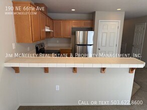 190 NE 66th Ave in Hillsboro, OR - Building Photo - Building Photo