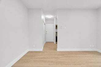 1220 Hamilton St in Cambridge, ON - Building Photo - Building Photo