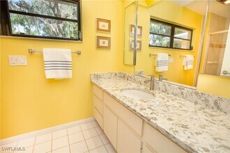 890 Swallow Point in Naples, FL - Building Photo - Building Photo