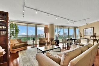 19955 NE 38th Ct, Unit # 1701 in Aventura, FL - Building Photo - Building Photo