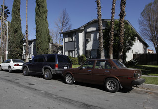 6444-6452 Shirley Ave in Reseda, CA - Building Photo - Building Photo