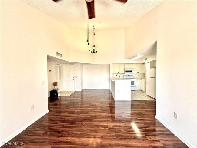 property at 1220 Wildwood Lakes Blvd