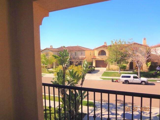 10244 Paseo De Linda-Unit -2 in San Diego, CA - Building Photo - Building Photo