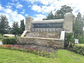 4295 Southern Vis Lp in St. Cloud, FL - Foto de edificio - Building Photo