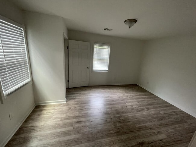 5126 Lakeview Ct in Austell, GA - Building Photo - Building Photo