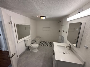 2964 NE 13th Ave in Pompano Beach, FL - Building Photo - Building Photo