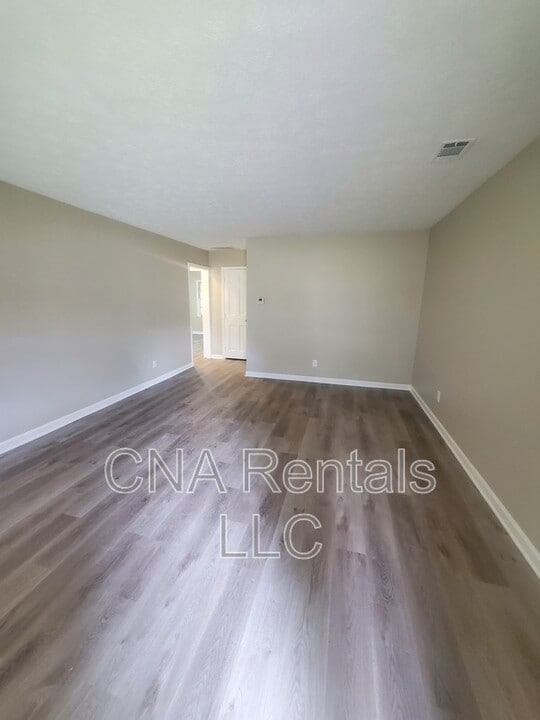 245 Kimberly Way SW in Marietta, GA - Building Photo