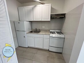 3420 W Irving Park Rd in Chicago, IL - Building Photo - Building Photo