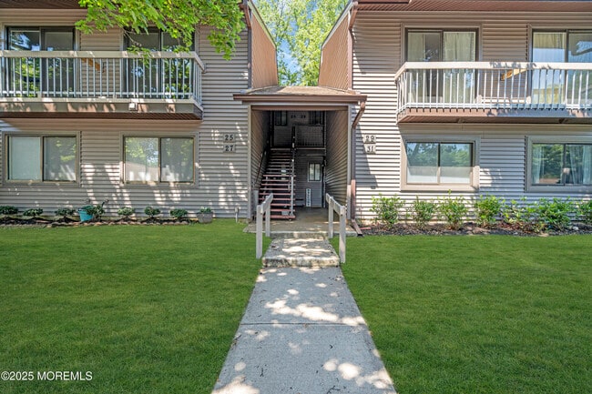 property at 25 Claremont Ct