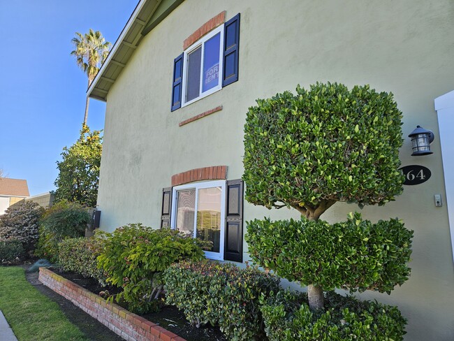 12100 Montecito Rd in Los Alamitos, CA - Building Photo - Building Photo