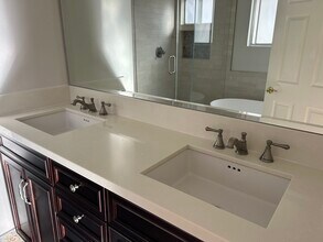1713 Goodman Ave in Redondo Beach, CA - Building Photo - Building Photo
