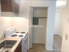 29 Chamberlain St in Brewer, ME - Building Photo - Building Photo