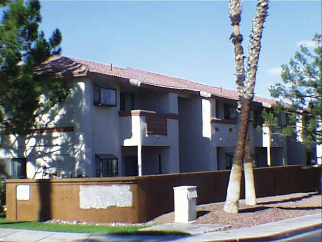 Marquesa Condominiums in Las Vegas, NV - Building Photo - Building Photo