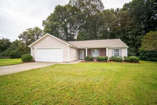 1266 Braves Ct in Winder, GA - Building Photo