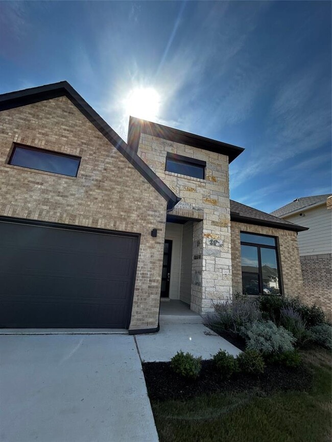 612 Echo Pass in Liberty Hill, TX - Building Photo - Building Photo
