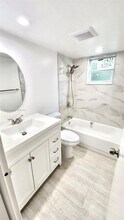 30 SE 4th Ave in Hallandale Beach, FL - Building Photo - Building Photo