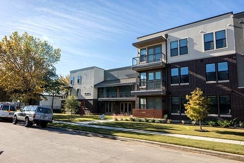 2103 Moser Ave in Dallas, TX - Building Photo