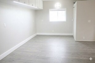 318 107th St SW, Unit c in Everett, WA - Building Photo